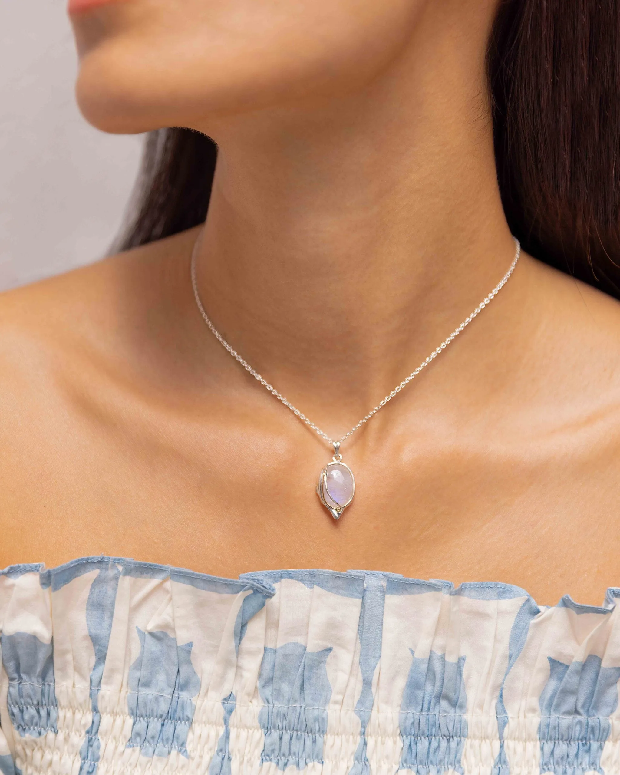 Banyan Fluid Silver Moonstone Necklace