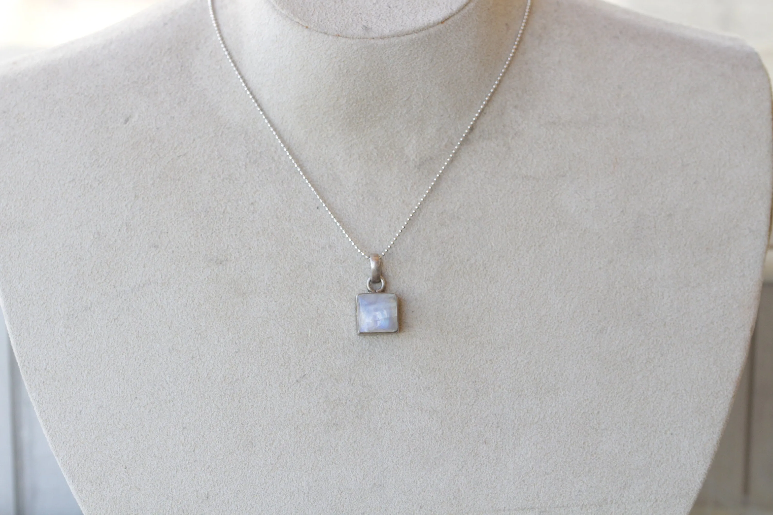 MOONSTONE SILVER Necklace